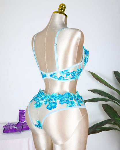Floral Embroidered Lingerie Set - Baby Blue