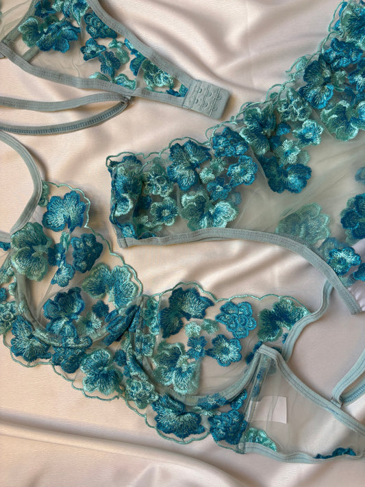 Floral Embroidered Lingerie Set - Baby Blue